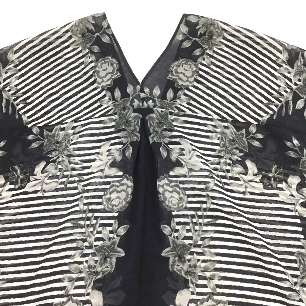 CAbi #5024 Yacht Top - Picture 8 of 10